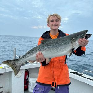 Chinook salmon charter 